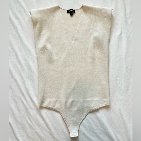 Express Cream Padded Shoulder Deep V-Neck Sweater Bodysuit Size L - Picture 1 of 1